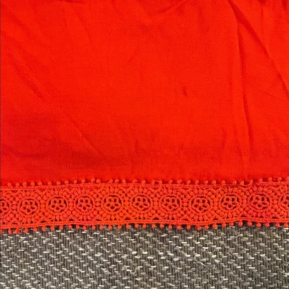 BB Dakota Bold Orangish Red Top​​ - Picture 6 of 8
